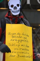 /album/protest-gegen-den-militargottesdienst-im-kolner-dom-am-17-januar-2019/a20190117-milgd-koeln-foto-intveen-16-jpg1/
